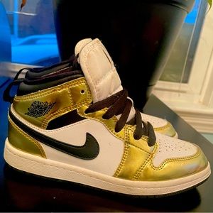 Kids Air Jordan 1 Mid